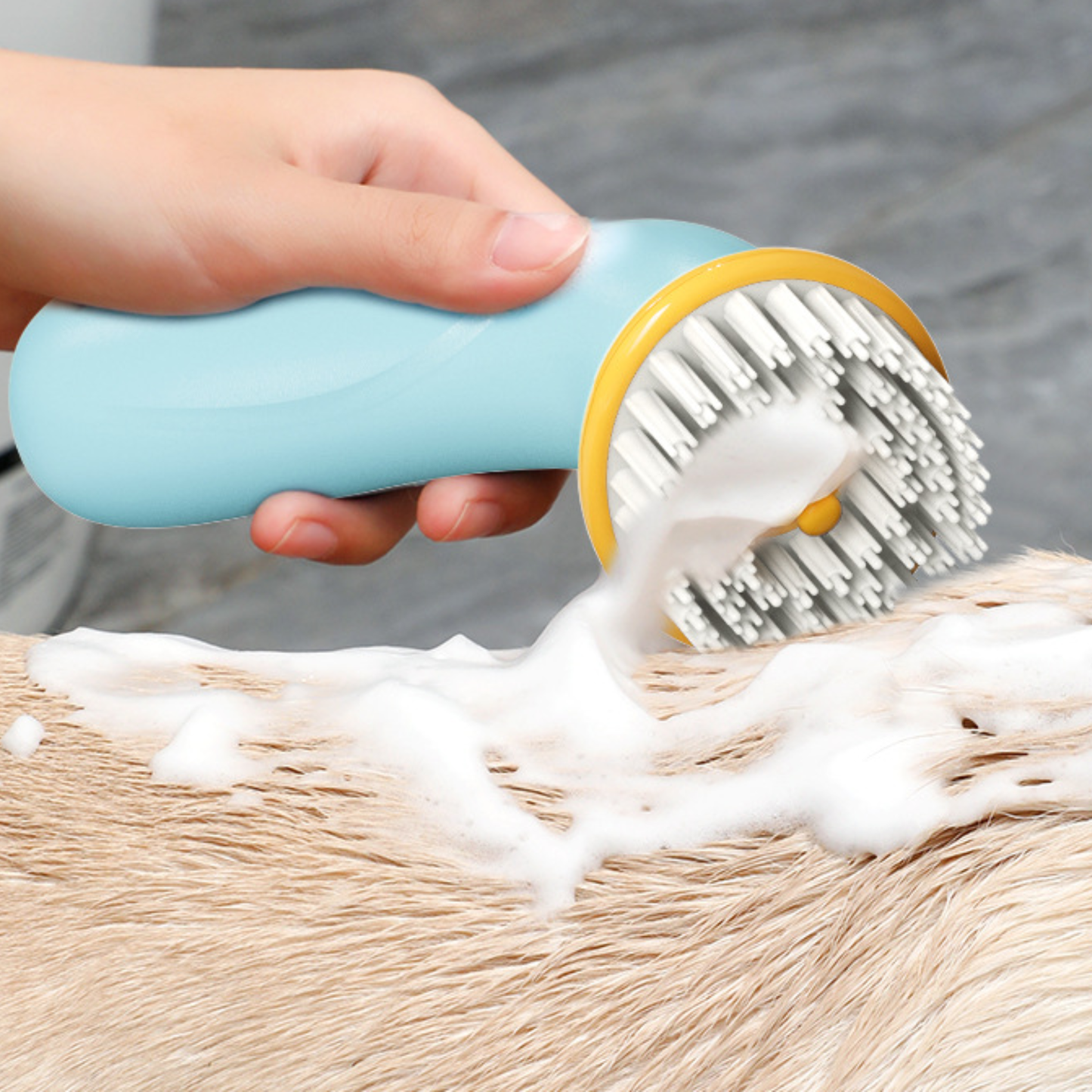 New Hand-held Pet Bath Brush