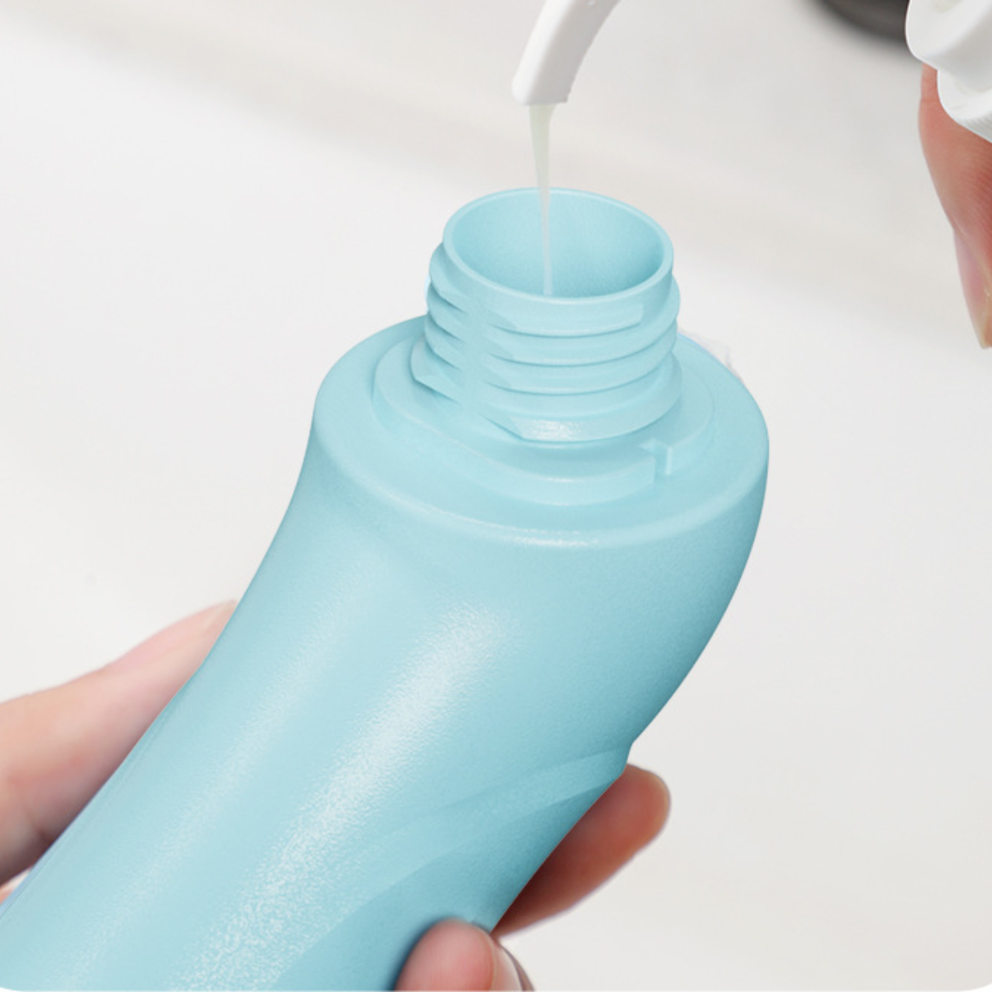 New Hand-held Pet Bath Brush